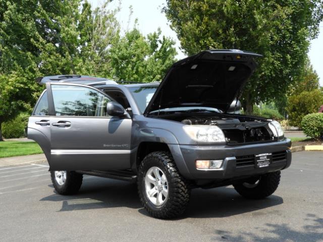 2005 Toyota 4Runner SPORT Edition / 4WD / DIFF LOCK / LIFTED !!! - Photo 29 - Portland, OR 97217
