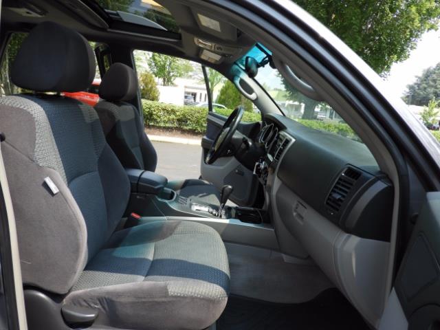 2005 Toyota 4Runner SPORT Edition / 4WD / DIFF LOCK / LIFTED !!! - Photo 16 - Portland, OR 97217