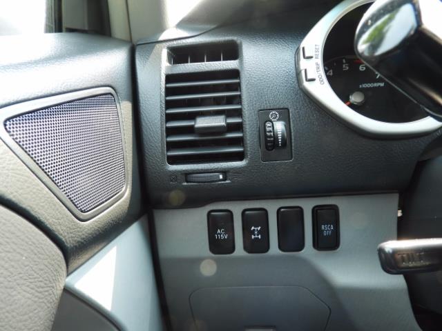 2005 Toyota 4Runner SPORT Edition / 4WD / DIFF LOCK / LIFTED !!! - Photo 19 - Portland, OR 97217