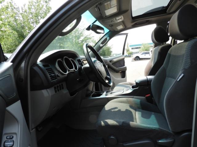 2005 Toyota 4Runner SPORT Edition / 4WD / DIFF LOCK / LIFTED !!! - Photo 32 - Portland, OR 97217