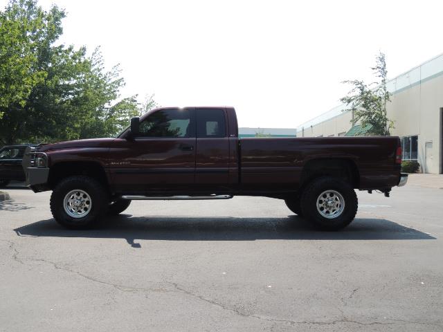2001 Dodge Ram 2500 SLT 4dr / 4X4 / 5.9L DIESEL / 6-SPEED / LIFTED - Photo 3 - Portland, OR 97217