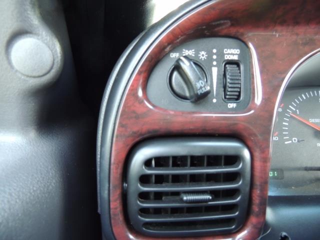 2002 Dodge Ram 2500 SLT Plus 4dr / 4X4 / Leather / 5.9L DIESEL / 6-SPD - Photo 40 - Portland, OR 97217