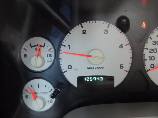 2004 Dodge Ram 2500 SLT 4dr / 4X4 / 5.9L CUMMINS DIESEL / 1-OWNER - Photo 41 - Portland, OR 97217