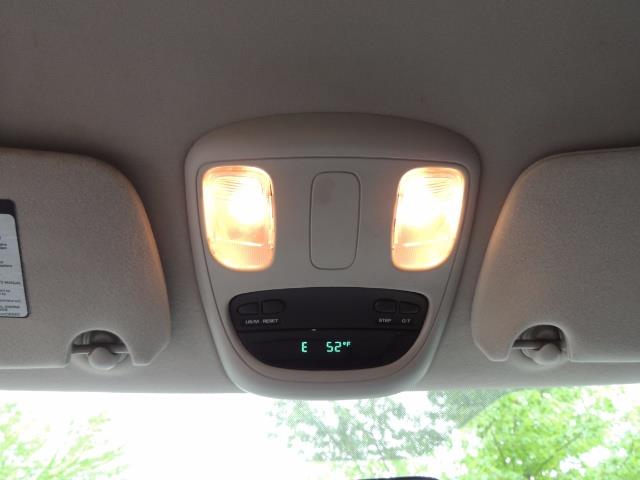 2004 Dodge Ram 2500 SLT 4dr / 4X4 / 5.9L CUMMINS DIESEL / 1-OWNER - Photo 36 - Portland, OR 97217
