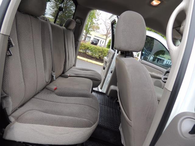 2004 Dodge Ram 2500 SLT 4dr / 4X4 / 5.9L CUMMINS DIESEL / 1-OWNER - Photo 16 - Portland, OR 97217