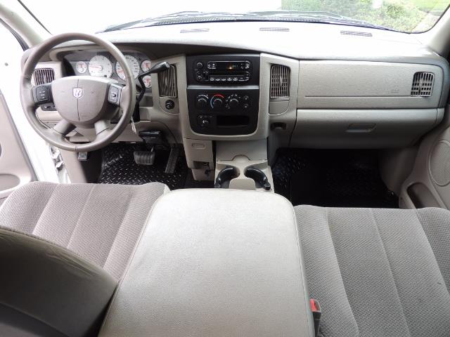 2004 Dodge Ram 2500 SLT 4dr / 4X4 / 5.9L CUMMINS DIESEL / 1-OWNER - Photo 18 - Portland, OR 97217