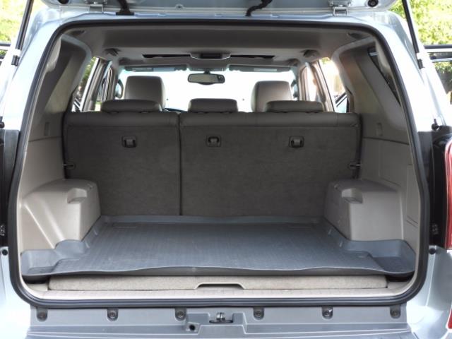 2004 Toyota 4Runner LIMITED Edition 4WD / V8 4.7L / DIFF LOCK / LIFTED - Photo 27 - Portland, OR 97217
