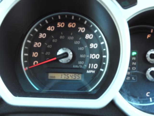2004 Toyota 4Runner LIMITED Edition 4WD / V8 4.7L / DIFF LOCK / LIFTED - Photo 42 - Portland, OR 97217