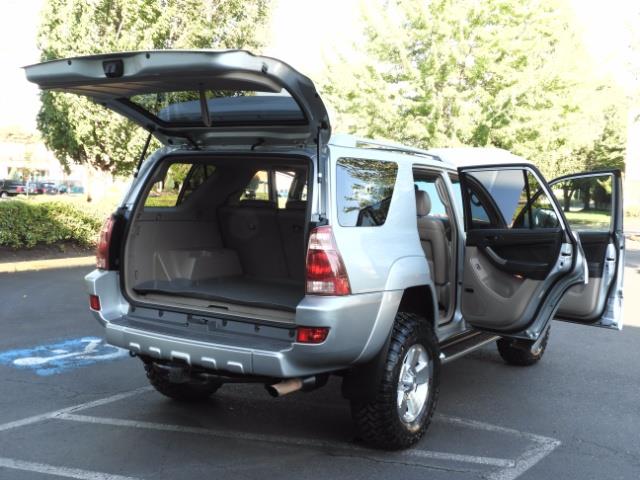 2004 Toyota 4Runner LIMITED Edition 4WD / V8 4.7L / DIFF LOCK / LIFTED - Photo 28 - Portland, OR 97217