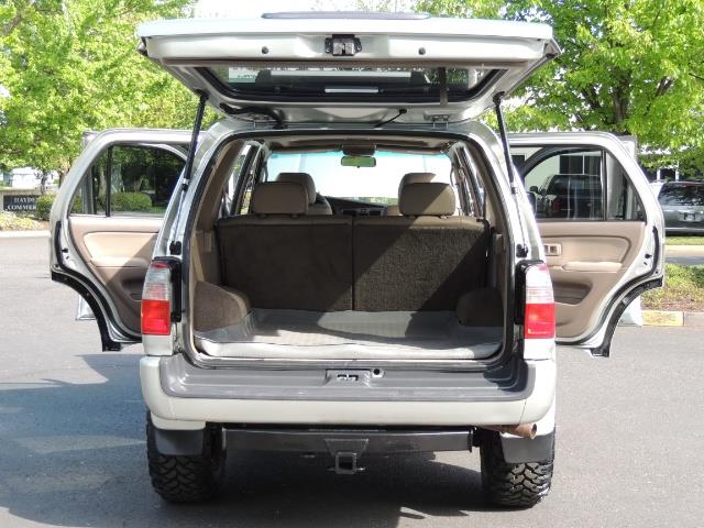 2000 Toyota 4Runner Limited / 4WD / Leather / Rear Diff Lock / LIFTED - Photo 28 - Portland, OR 97217