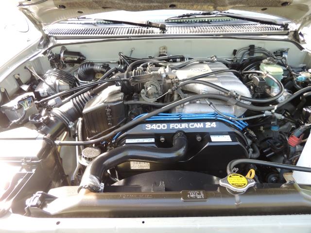 2000 Toyota 4Runner Limited / 4WD / Leather / Rear Diff Lock / LIFTED - Photo 33 - Portland, OR 97217