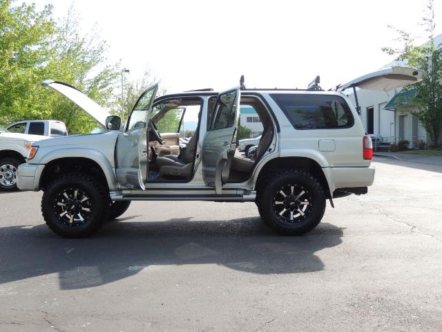 2000 Toyota 4Runner Limited / 4WD / Leather / Rear Diff Lock / LIFTED - Photo 26 - Portland, OR 97217