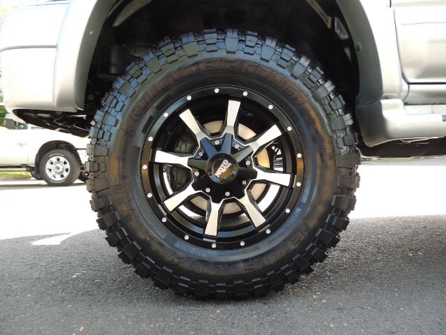 2000 Toyota 4Runner Limited / 4WD / Leather / Rear Diff Lock / LIFTED - Photo 23 - Portland, OR 97217
