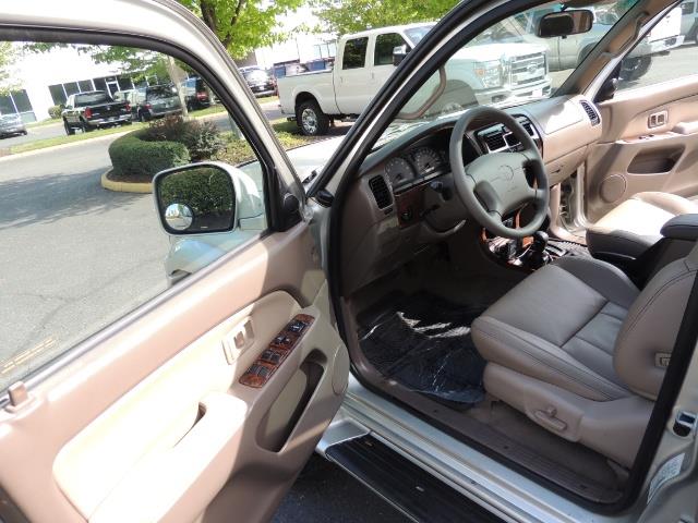 2000 Toyota 4Runner Limited / 4WD / Leather / Rear Diff Lock / LIFTED - Photo 13 - Portland, OR 97217
