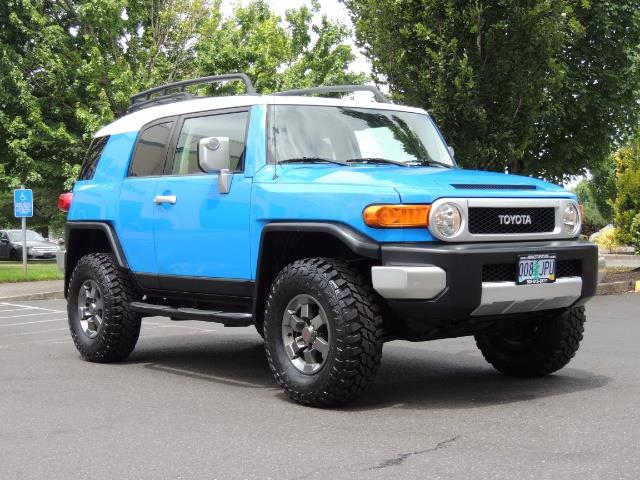 2007 Toyota FJ Cruiser 4dr SUV / 4X4 / REAR DIFF LOCKS / LIFTED LIFTED - Photo 2 - Portland, OR 97217