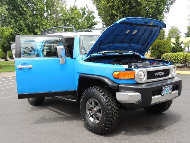 2007 Toyota FJ Cruiser 4dr SUV / 4X4 / REAR DIFF LOCKS / LIFTED LIFTED - Photo 29 - Portland, OR 97217