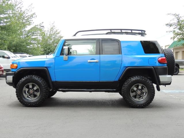 2007 Toyota FJ Cruiser 4dr SUV / 4X4 / REAR DIFF LOCKS / LIFTED LIFTED - Photo 3 - Portland, OR 97217