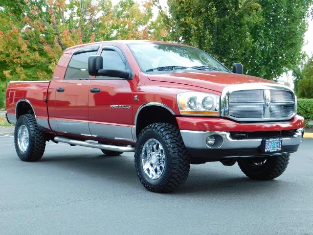 2006 Dodge Ram 2500 SLT SLT 4dr Mega Cab / 4X4 / 5.9L DIESEL CUMMINS - Photo 2 - Portland, OR 97217