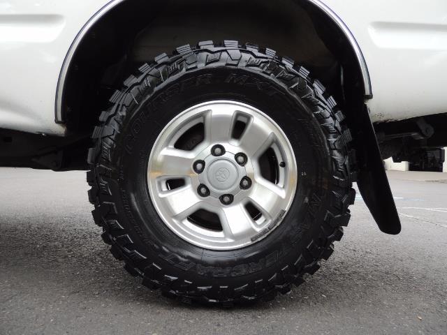 2000 Toyota Tacoma 2dr 4WD 5Spd Manual / New 31 " Mud Tires - Photo 30 - Portland, OR 97217