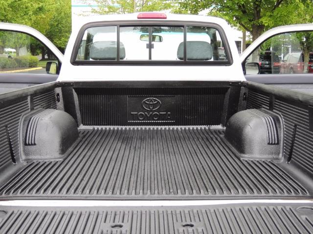 2000 Toyota Tacoma 2dr 4WD 5Spd Manual / New 31 " Mud Tires - Photo 20 - Portland, OR 97217