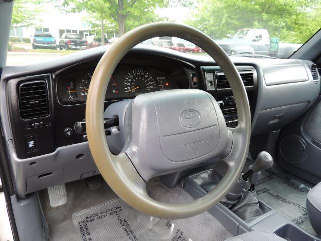 2000 Toyota Tacoma 2dr 4WD 5Spd Manual / New 31 " Mud Tires - Photo 18 - Portland, OR 97217