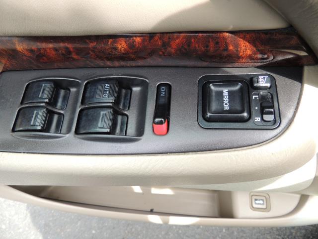 2000 Acura TL 3.2 sedan V6 Heated seats Excellent Cond - Photo 19 - Portland, OR 97217