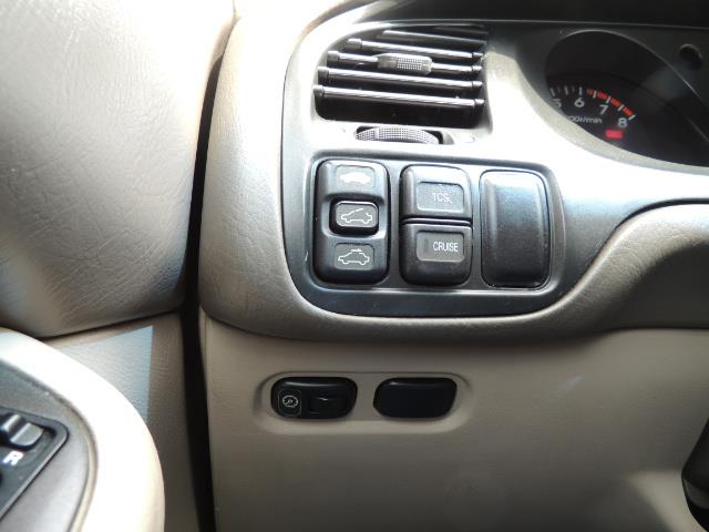 2000 Acura TL 3.2 sedan V6 Heated seats Excellent Cond - Photo 36 - Portland, OR 97217
