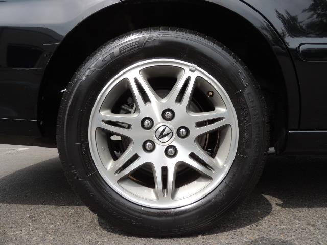 2000 Acura TL 3.2 sedan V6 Heated seats Excellent Cond - Photo 21 - Portland, OR 97217