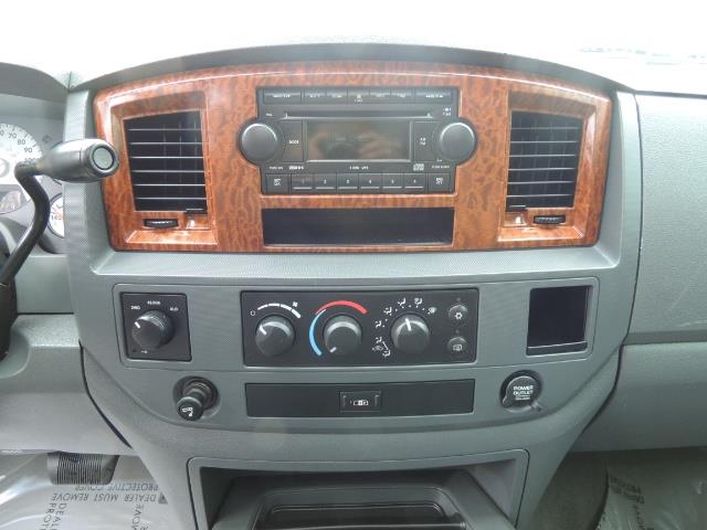 2006 Dodge Ram 2500 SLT 4dr Mega Cab / 4X4 / 5.9L DIESEL / FLAT BED - Photo 21 - Portland, OR 97217