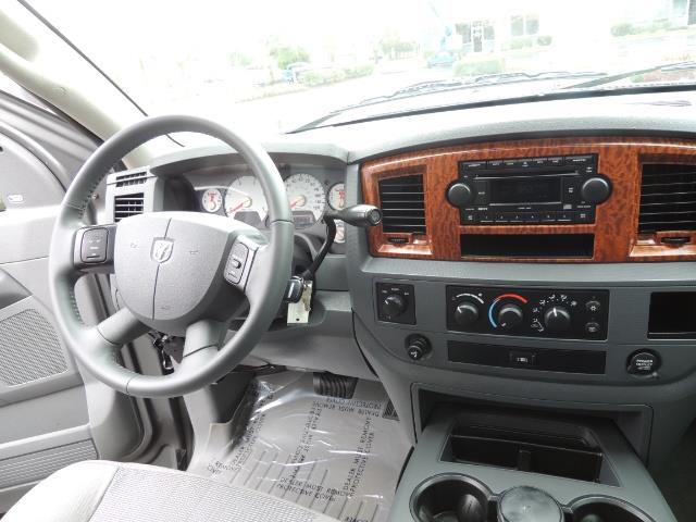 2006 Dodge Ram 2500 SLT 4dr Mega Cab / 4X4 / 5.9L DIESEL / FLAT BED - Photo 20 - Portland, OR 97217