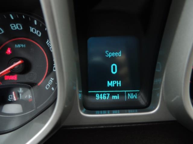 2014 Chevrolet Camaro LS / Coupe / 3.6 Liter 6Cyl / ONLY 9000 MILES - Photo 37 - Portland, OR 97217