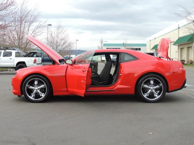 2014 Chevrolet Camaro LS / Coupe / 3.6 Liter 6Cyl / ONLY 9000 MILES - Photo 22 - Portland, OR 97217