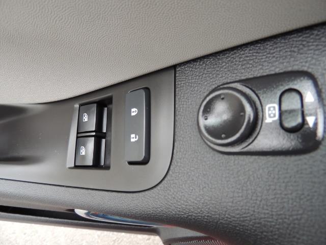 2014 Chevrolet Camaro LS / Coupe / 3.6 Liter 6Cyl / ONLY 9000 MILES - Photo 42 - Portland, OR 97217