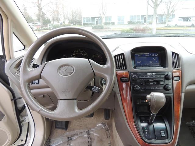 1999 Lexus RX 300 / AWD / Leather / Sunroof / Great Conditon - Photo 19 - Portland, OR 97217