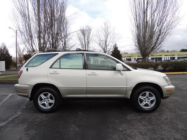 1999 Lexus RX 300 / AWD / Leather / Sunroof / Great Conditon - Photo 4 - Portland, OR 97217