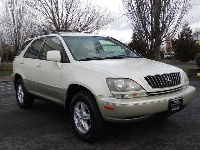 1999 Lexus RX 300 / AWD / Leather / Sunroof / Great Conditon - Photo 2 - Portland, OR 97217