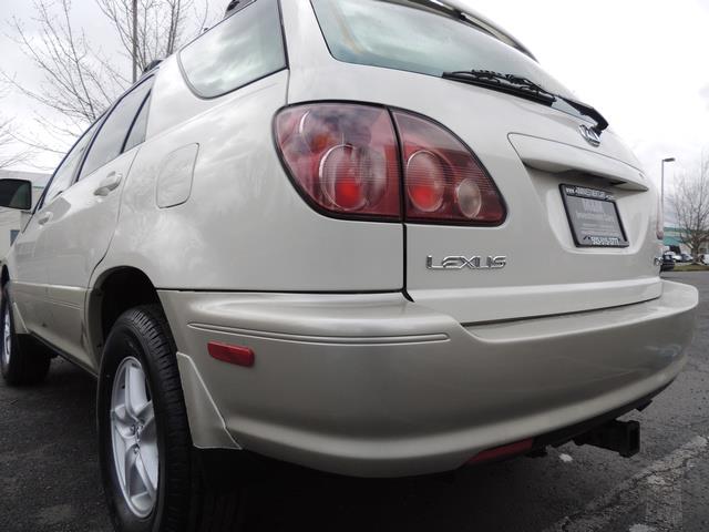 1999 Lexus RX 300 / AWD / Leather / Sunroof / Great Conditon - Photo 11 - Portland, OR 97217