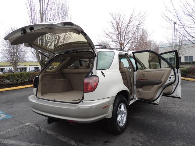 1999 Lexus RX 300 / AWD / Leather / Sunroof / Great Conditon - Photo 29 - Portland, OR 97217