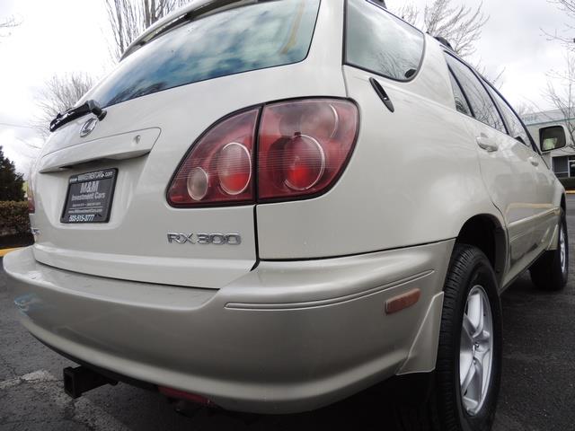 1999 Lexus RX 300 / AWD / Leather / Sunroof / Great Conditon - Photo 12 - Portland, OR 97217