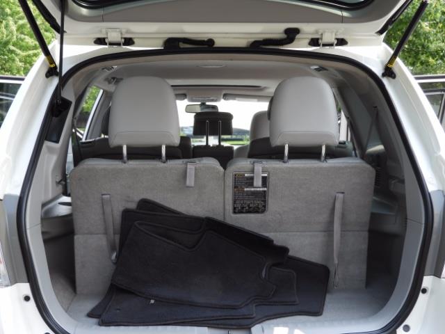 2011 Toyota Highlander Limited Hybrid 4WD 2-Owner 85Kmiles 3rdRow Leather - Photo 11 - Portland, OR 97217