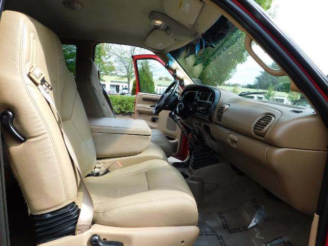 1998 Dodge Ram 2500 Laramie SLT / 4X4 / 5.9L DIESEL / 12-VALVE / 5-SPD - Photo 17 - Portland, OR 97217