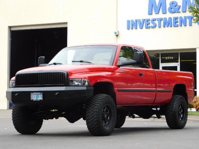 1998 Dodge Ram 2500 Laramie SLT / 4X4 / 5.9L DIESEL / 12-VALVE / 5-SPD - Photo 48 - Portland, OR 97217