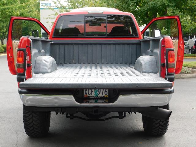 1998 Dodge Ram 2500 Laramie SLT / 4X4 / 5.9L DIESEL / 12-VALVE / 5-SPD - Photo 22 - Portland, OR 97217