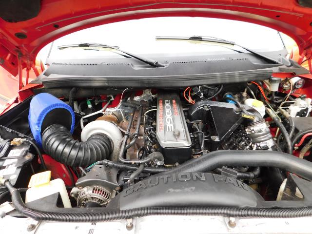 1998 Dodge Ram 2500 Laramie SLT / 4X4 / 5.9L DIESEL / 12-VALVE / 5-SPD - Photo 33 - Portland, OR 97217