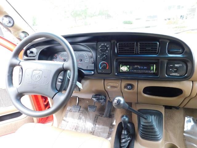 1998 Dodge Ram 2500 Laramie SLT / 4X4 / 5.9L DIESEL / 12-VALVE / 5-SPD - Photo 18 - Portland, OR 97217