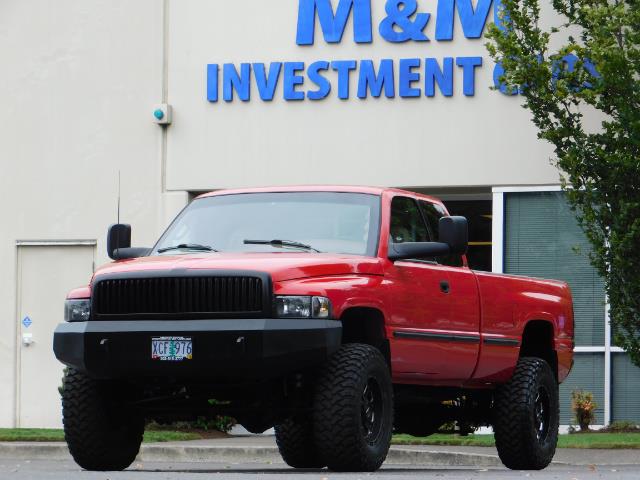1998 Dodge Ram 2500 Laramie SLT / 4X4 / 5.9L DIESEL / 12-VALVE / 5-SPD - Photo 47 - Portland, OR 97217