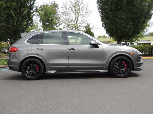 2014 Porsche Cayenne Turbo S / Panoramic Roof/ Burmester/ Niche Wheels - Photo 4 - Portland, OR 97217