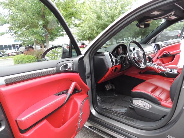 2014 Porsche Cayenne Turbo S / Panoramic Roof/ Burmester/ Niche Wheels - Photo 13 - Portland, OR 97217