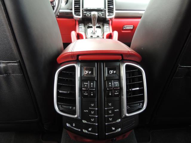 2014 Porsche Cayenne Turbo S / Panoramic Roof/ Burmester/ Niche Wheels - Photo 21 - Portland, OR 97217