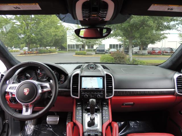 2014 Porsche Cayenne Turbo S / Panoramic Roof/ Burmester/ Niche Wheels - Photo 38 - Portland, OR 97217
